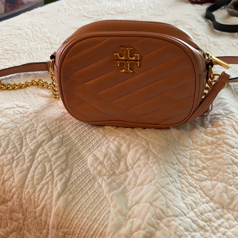 Tory Burch Kira  chevron camera bag purse